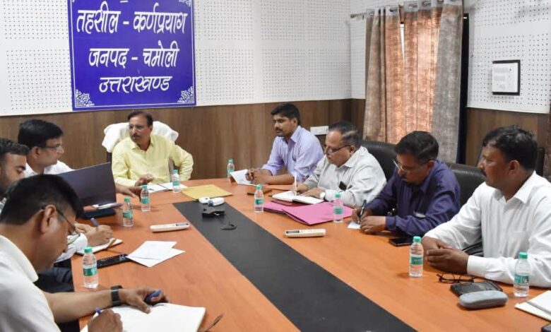 विशेष गहन पुनरीक्षण-2026 में बीएलओ और बीएलए की भूमिका अहम, कोई भी पात्र मतदाता न छूटे – प्रेक्षक विशेष गहन पुनरीक्षण-2026 में बीएलओ और बीएलए की भूमिका अहम, कोई भी पात्र मतदाता न छूटे – प्रेक्षक