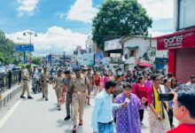 नर्सिंग एकता मंच का मंत्री आवास कूच, बैरिकेड पर रोके गए प्रदर्शनकारी, गिरफ्तारी के दौरान नर्सिंग अभ्यर्थी ने नस काटने का किया प्रयास नर्सिंग एकता मंच का मंत्री आवास कूच, बैरिकेड पर रोके गए प्रदर्शनकारी, गिरफ्तारी के दौरान नर्सिंग अभ्यर्थी ने नस काटने का किया प्रयास
