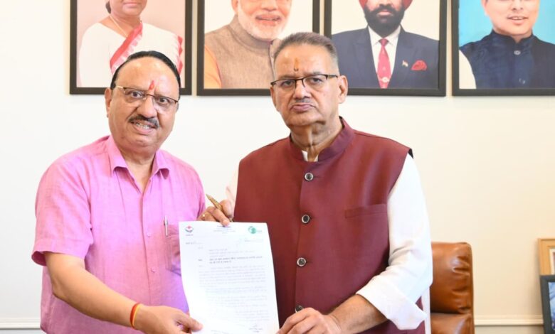तकनीकी कर्मचारियों की मांगों पर कृषि मंत्री गणेश जोशी ने सचिव कृषि को दिए तत्काल कार्रवाई के निर्देश तकनीकी कर्मचारियों की मांगों पर कृषि मंत्री गणेश जोशी ने सचिव कृषि को दिए तत्काल कार्रवाई के निर्देश