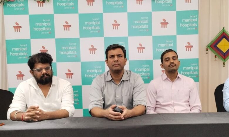 मथुरा में रीढ़ की जटिल बीमारियां बन रही हैं बड़ी स्वास्थ्य चुनौती: डॉ. निखिल जैन मथुरा में रीढ़ की जटिल बीमारियां बन रही हैं बड़ी स्वास्थ्य चुनौती: डॉ. निखिल जैन
