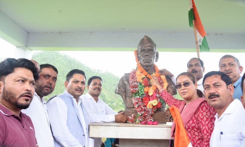 युवा शक्ति ही देश की असली ताकत: रेखा आर्या युवा शक्ति ही देश की असली ताकत: रेखा आर्या