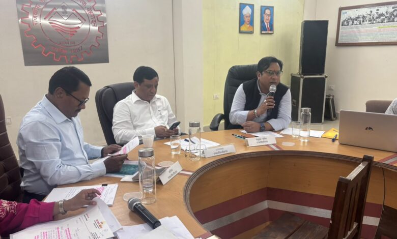 देहरादून के भविष्य को आकार देने उमड़ रही जनता, महायोजना-2041 पर दूसरे चरण की सुनवाई में बढ़ी भागीदारी देहरादून के भविष्य को आकार देने उमड़ रही जनता, महायोजना-2041 पर दूसरे चरण की सुनवाई में बढ़ी भागीदारी