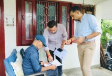 मतदाता सूची पुनरीक्षण की जमीनी पड़ताल को ग्राउंड  जीरो पर उतरे डीएम