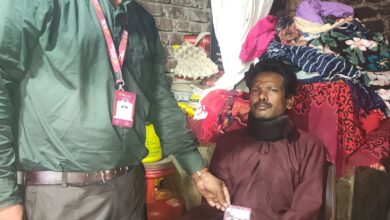 समाधान दिवस में मिला त्वरित न्याय, डीएम की संवेदनशीलता से दिव्यांग सुनील को मिली पेंशन, बैंक खाता और नई व्हीलचेयर समाधान दिवस में मिला त्वरित न्याय, डीएम की संवेदनशीलता से दिव्यांग सुनील को मिली पेंशन, बैंक खाता और नई व्हीलचेयर