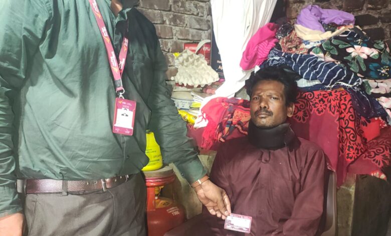 समाधान दिवस में मिला त्वरित न्याय, डीएम की संवेदनशीलता से दिव्यांग सुनील को मिली पेंशन, बैंक खाता और नई व्हीलचेयर समाधान दिवस में मिला त्वरित न्याय, डीएम की संवेदनशीलता से दिव्यांग सुनील को मिली पेंशन, बैंक खाता और नई व्हीलचेयर