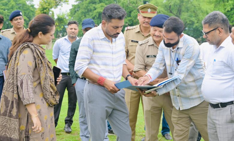 25 जुलाई तक हर हाल में पूरी हों कांवड़ मेले की तैयारियां, लापरवाही नहीं होगी बर्दाश्त : डीएम