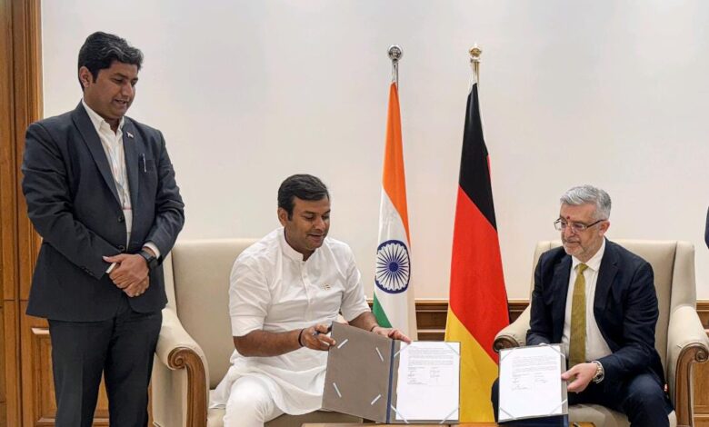 एमआईटी वर्ल्ड पीस यूनिवर्सिटी और जर्मनी के बीएसबीआई के बीच समझौता; भारतीय छात्रों को मिलेंगे वैश्विक अवसर एमआईटी वर्ल्ड पीस यूनिवर्सिटी और जर्मनी के बीएसबीआई के बीच समझौता; भारतीय छात्रों को मिलेंगे वैश्विक अवसर