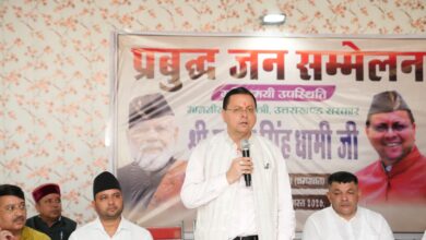 मुख्यमंत्री ने बनबसा में प्रबुद्धजनों से किया संवाद, योजनाओं पर की चर्चा