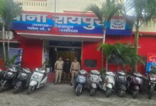 महंगे शौक पूरे करने के लिए करता था चोरी, 11 गाड़ियों के साथ आरोपी अरेस्ट