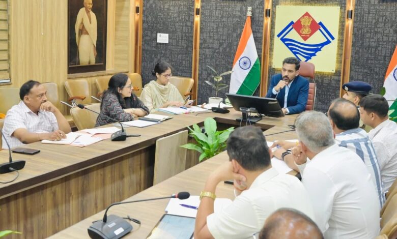 संवेदनशील स्थलों का लार्ज स्केल पर होगा सर्वे, अनधिकृत मीडियन क्रॉसिंग तुरंत बंद करने के निर्देश संवेदनशील स्थलों का लार्ज स्केल पर होगा सर्वे, अनधिकृत मीडियन क्रॉसिंग तुरंत बंद करने के निर्देश