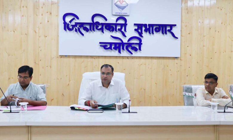 स्वतंत्रता संग्राम सेनानियों के सम्मान से जुड़े सभी लंबित कार्य समयबद्ध पूरे हों: जिलाधिकारी स्वतंत्रता संग्राम सेनानियों के सम्मान से जुड़े सभी लंबित कार्य समयबद्ध पूरे हों: जिलाधिकारी