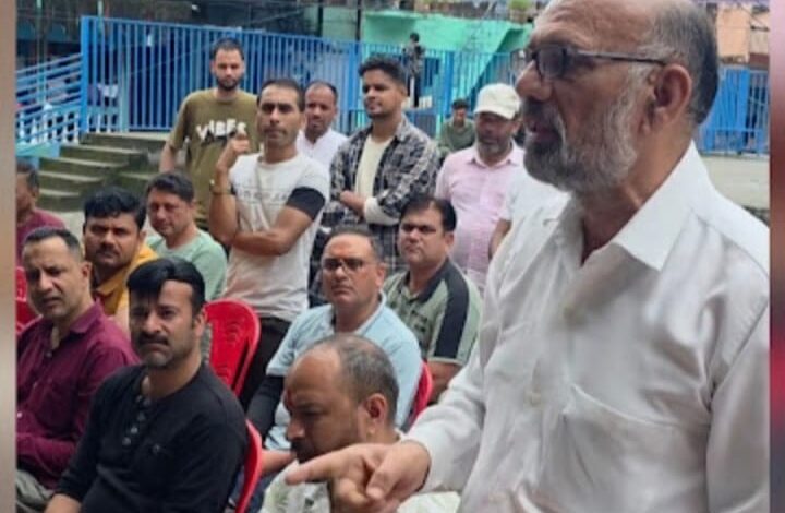 स्मार्ट मीटर के विरोध में गोपेश्वर में जनसंवाद, उपभोक्ताओं ने दो टूक कहा – बिना सहमति नहीं लगाएंगे मीटर स्मार्ट मीटर के विरोध में गोपेश्वर में जनसंवाद, उपभोक्ताओं ने दो टूक कहा – बिना सहमति नहीं लगाएंगे मीटर