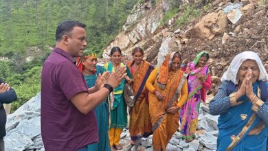 जनता की परेशानी पर मौके पर पहुंचे जिला पंचायत उपाध्यक्ष लक्ष्मण खत्री ने लोक निर्माण विभाग के अधिकारियों को दिए शीघ्र समाधान के निर्देश जनता की परेशानी पर मौके पर पहुंचे जिला पंचायत उपाध्यक्ष लक्ष्मण खत्री ने लोक निर्माण विभाग के अधिकारियों को दिए शीघ्र समाधान के निर्देश