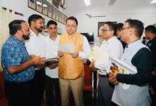 धरने के 86वें दिन और दो बार मुख्यमंत्री आवास कूच के बाद आखिरकार बेरोजगार मेडिकल लैब तकनीशियनों की मुख्यमंत्री धामी से हुई मुलाकात