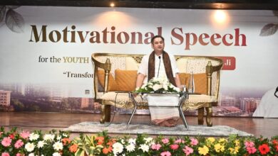 डीआईटी यूनिवर्सिटी में आचार्य श्री पुंडरीक गोस्वामी जी ने युवाओं को किया प्रेरित