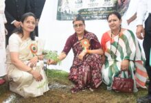 सीमांत क्षेत्रों को मजबूत बनाना और यहाँ की जनसुविधाओं का विस्तार करना सरकार की प्राथमिकता : रेखा सीमांत क्षेत्रों को मजबूत बनाना और यहाँ की जनसुविधाओं का विस्तार करना सरकार की प्राथमिकता : रेखा