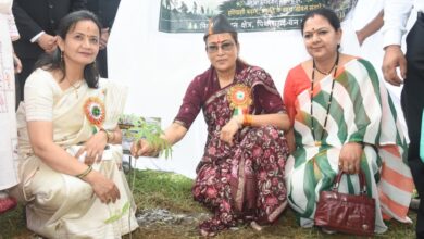 सीमांत क्षेत्रों को मजबूत बनाना और यहाँ की जनसुविधाओं का विस्तार करना सरकार की प्राथमिकता : रेखा सीमांत क्षेत्रों को मजबूत बनाना और यहाँ की जनसुविधाओं का विस्तार करना सरकार की प्राथमिकता : रेखा