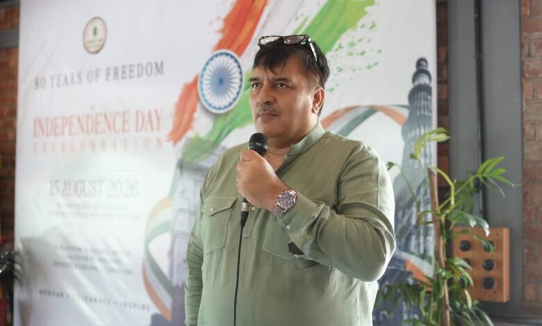 स्वतंत्रता सेनानियों और युद्ध वीरों को किया नमन स्वतंत्रता दिवस पर ग्रैनीज़ डेन रिज़ॉर्ट में दिखा देशभक्ति का जोश स्वतंत्रता सेनानियों और युद्ध वीरों को किया नमन स्वतंत्रता दिवस पर ग्रैनीज़ डेन रिज़ॉर्ट में दिखा देशभक्ति का जोश