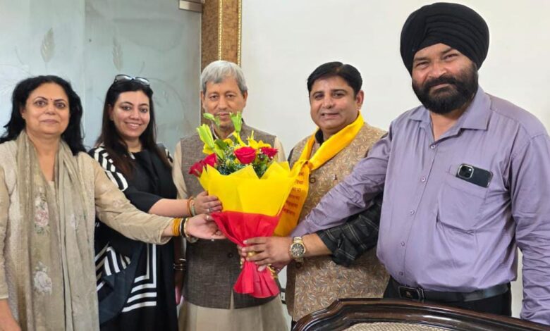 भाजपा के राष्ट्रीय उपाध्यक्ष तीरथ सिंह रावत का उत्तरांचल पंजाबी महासभा ने किया भव्य अभिनंदन