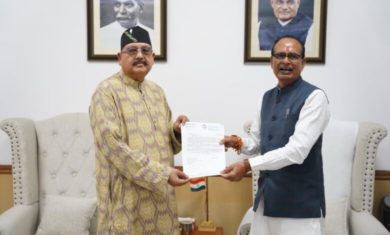 महाराज ने की केंद्रीय जल शक्ति मंत्री से शिष्टाचार भेंट, नल जल मित्रों को मनरेगा के माध्यम से अनुमन्य मजदूरी उपलब्ध कराने का किया अनुरोध