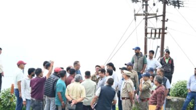कैबिनेट मंत्री गणेश जोशी ने भूमि संबंधी विसंगतियां शीघ्र दूर कर निर्माण कार्य शुरू करने के दिए निर्देश