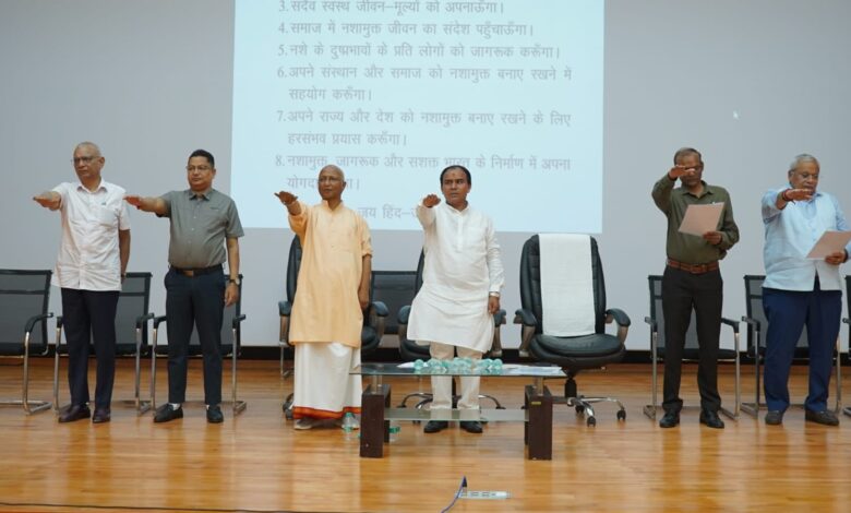 युवा शक्ति के संकल्प से साकार होगा नशा मुक्त उत्तराखंडः डाॅ. धन सिंह रावत युवा शक्ति के संकल्प से साकार होगा नशा मुक्त उत्तराखंडः डाॅ. धन सिंह रावत