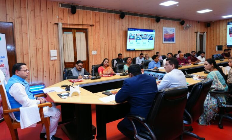 त्योहारी सीजन में विभागीय योजनाओं के माध्यम से अधिक से अधिक जनसुविधा और जनसेवा के कार्य किए जाएं: मुख्यमंत्री