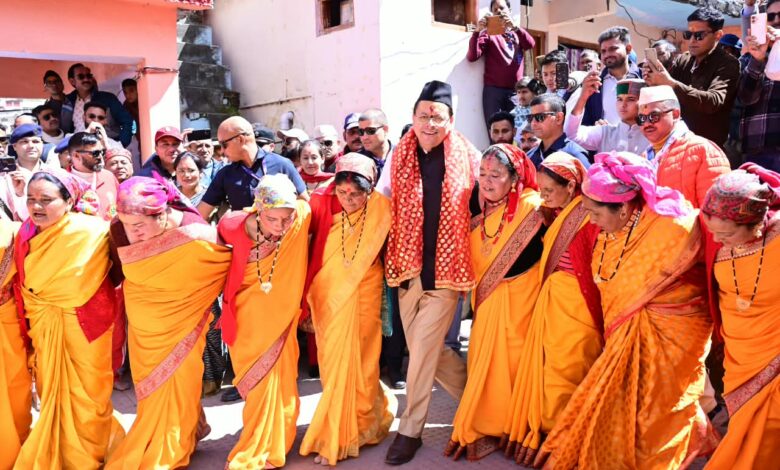 देवभूमि की लोक संस्कृति हमारी पहचान, नई पीढ़ी को जड़ों से जोड़ना हम सभी की सामूहिक जिम्मेदारीः मुख्यमंत्री