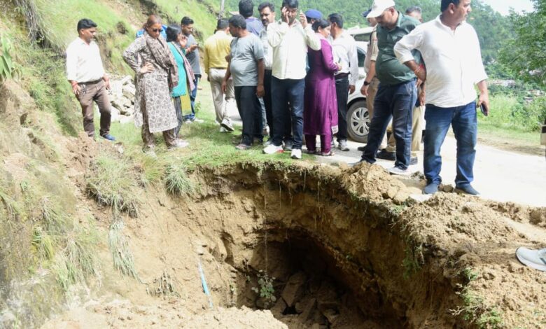 अतिशीघ्र पहुंचाई जाए पीड़ित परिवार तक त्वरित एवं हर संभव शासकीय सहायता राशि : रेखा आर्या