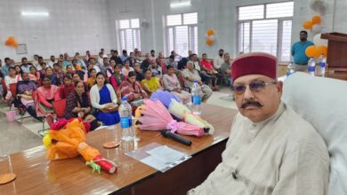 श्रमिक अपने पसीने से प्रदेश के विकास की नई इबारत लिख रहे हैं: महाराज