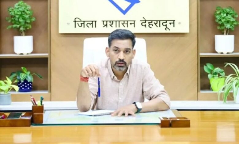परिवार की प्रताड़ना से शिक्षा से वंचित रुद्र प्रताप नेगी का सहारा बना जिला प्रशासन परिवार की प्रताड़ना से शिक्षा से वंचित रुद्र प्रताप नेगी का सहारा बना जिला प्रशासन