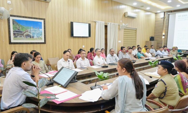 बाल संरक्षण एवं पुनर्वास कार्यों में तेजी लाएं अधिकारीः जिलाधिकारी बाल संरक्षण एवं पुनर्वास कार्यों में तेजी लाएं अधिकारीः जिलाधिकारी