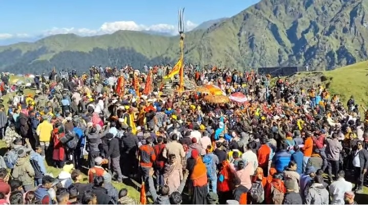 नंदा देवी बड़ीजात यात्रा शुक्रवार को पातरनचौणिया, बगुवावासा पहुंचेगी, नंदा देवी लोकजात यात्रा पहुंचेगी बांक गांव नंदा देवी बड़ीजात यात्रा शुक्रवार को पातरनचौणिया, बगुवावासा पहुंचेगी, नंदा देवी लोकजात यात्रा पहुंचेगी बांक गांव