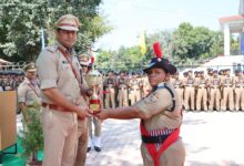 एसएसपी देहरादून की गरिमामयी उपस्थिती में पुलिस लाइन देहरादून में आयोजित की गई पासिंग आउट सेरेमनी एसएसपी देहरादून की गरिमामयी उपस्थिती में पुलिस लाइन देहरादून में आयोजित की गई पासिंग आउट सेरेमनी