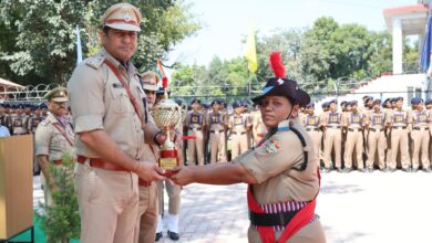 एसएसपी देहरादून की गरिमामयी उपस्थिती में पुलिस लाइन देहरादून में आयोजित की गई पासिंग आउट सेरेमनी एसएसपी देहरादून की गरिमामयी उपस्थिती में पुलिस लाइन देहरादून में आयोजित की गई पासिंग आउट सेरेमनी
