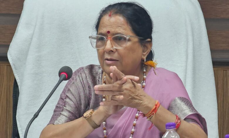 देवभूमि में महिलाओं की सुरक्षा से खिलवाड़ कतई बर्दाश्त नहीं, दोषियों पर हो ऐसी कार्रवाई जो नज़ीर बने: कुसुम कंडवाल” देवभूमि में महिलाओं की सुरक्षा से खिलवाड़ कतई बर्दाश्त नहीं, दोषियों पर हो ऐसी कार्रवाई जो नज़ीर बने: कुसुम कंडवाल”