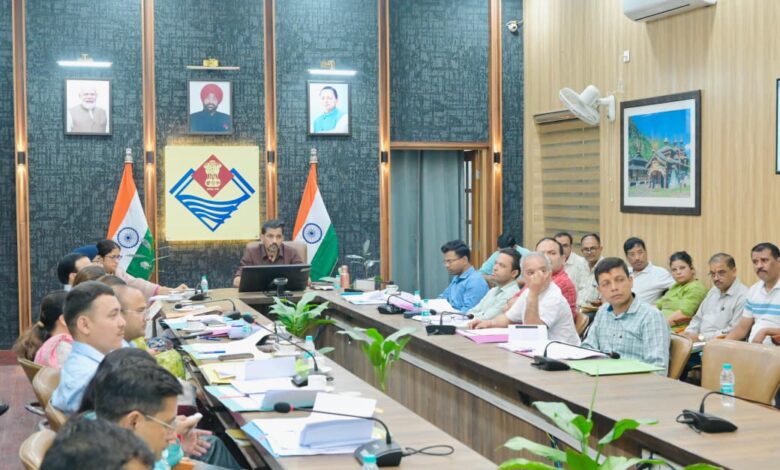 राजस्व न्यायालयों के लंबित वादों पर डीएम सख्त, स्मार्ट मॉनिटरिंग से तय होगी जवाबदेही