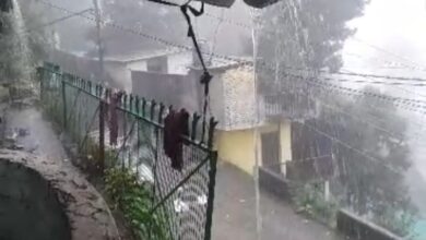 तेज हवाओं के चलते हो रही है मूसलाधार बारिश । एक दिवसीय स्कूलों व आंगनबाड़ी केंद्रों में अवकाश घोषित।11 मार्ग बंद। तेज हवाओं के चलते हो रही है मूसलाधार बारिश । एक दिवसीय स्कूलों व आंगनबाड़ी केंद्रों में अवकाश घोषित।11 मार्ग बंद।