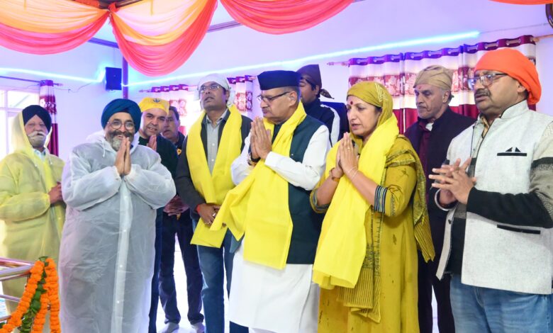 कैबिनेट मंत्री गणेश जोशी ने गुरुद्वारा साहिब में मत्था टेका और प्रदेशवासियों की सुख-समृद्धि, शांति एवं खुशहाली की कामना की