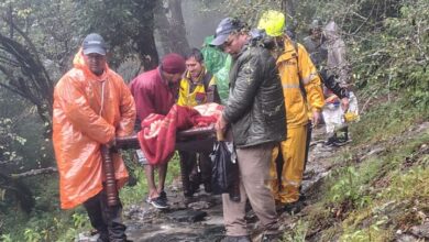रुद्रनाथ ट्रैक पर हादसा, 150 मीटर गहरी खाई से SDRF ने ट्रैकर को सुरक्षित निकाला