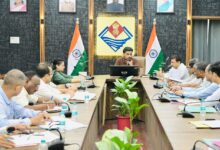 नदियों में कूड़ा डालने वालों पर होगी एफआईआर, डीएम ने अनधिकृत डंपिंग साइट तत्काल चिन्हित करने के निर्देश