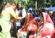बच्चों का स्वस्थ बचपन ही है प्रदेश के मजबूत भविष्य की नींव-रेखा आर्या बच्चों का स्वस्थ बचपन ही है प्रदेश के मजबूत भविष्य की नींव-रेखा आर्या