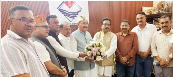 चमोली में मेडिकल कॉलेज की मांग ने पकड़ा जोर चमोली में मेडिकल कॉलेज की मांग ने पकड़ा जोर