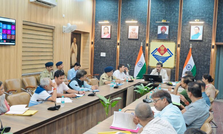 12-13 अक्टूबर को देहरादून आएगा निर्वाचन आयोग के उच्च अधिकारियों का दल 12-13 अक्टूबर को देहरादून आएगा निर्वाचन आयोग के उच्च अधिकारियों का दल