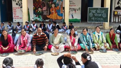 राजकीय बालिका इंटर कॉलेज पोखरी में मनाया गया गढ़भोज दिवस,परोसी गई भट्ट की चुड़कानी और झंगोरे की खीर राजकीय बालिका इंटर कॉलेज पोखरी में मनाया गया गढ़भोज दिवस,परोसी गई भट्ट की चुड़कानी और झंगोरे की खीर