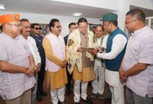 चमोली में मेडिकल कॉलेज की मांग को भाजपा नेताओं ने उठाया बीड़ा, सीएम धामी को सौंपा ज्ञापन चमोली में मेडिकल कॉलेज की मांग को भाजपा नेताओं ने उठाया बीड़ा, सीएम धामी को सौंपा ज्ञापन