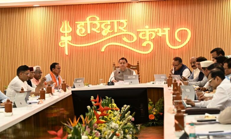 प्रधानमंत्री मोदी के सार्वजनिक सेवा के 25 वर्ष पूर्ण होने पर मुख्यमंत्री धामी ने मंत्रिमंडल के सहयोगियों के साथ हरकी पैड़ी पर किया गंगा पूजन एवं आरती