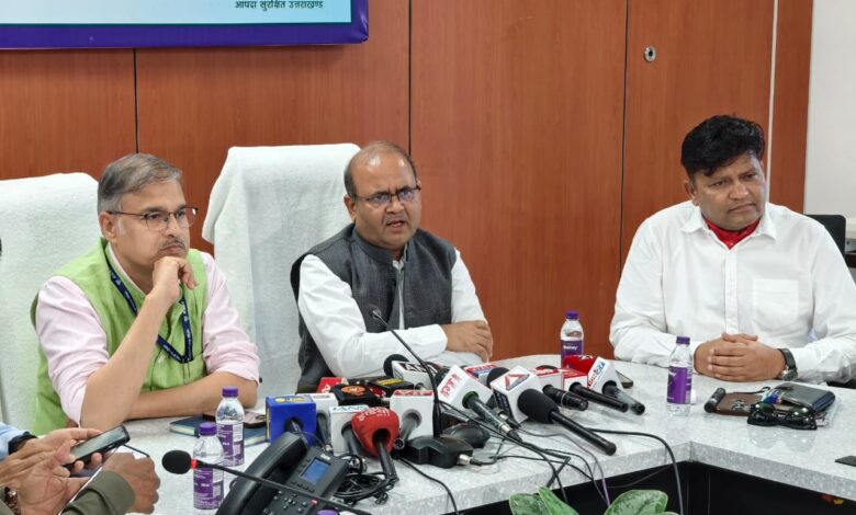 वसुंधरा ताल में पूर्व चेतावनी प्रणाली की स्थापना का पहला चरण सफल, वैज्ञानिक दल लौटा वसुंधरा ताल में पूर्व चेतावनी प्रणाली की स्थापना का पहला चरण सफल, वैज्ञानिक दल लौटा