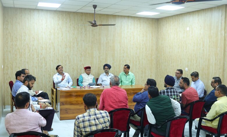 समाज कल्याण मंत्री ने आढ़त बाजार विस्थापन एंव इन्दिरा मार्केट रि-डवलपमेंन्ट कार्यो की समीक्षा बैठक कर एमडीडीए अधिकारियों को दिये त्वरित गति से विकास कार्य निपटाने के आदेश समाज कल्याण मंत्री ने आढ़त बाजार विस्थापन एंव इन्दिरा मार्केट रि-डवलपमेंन्ट कार्यो की समीक्षा बैठक कर एमडीडीए अधिकारियों को दिये त्वरित गति से विकास कार्य निपटाने के आदेश