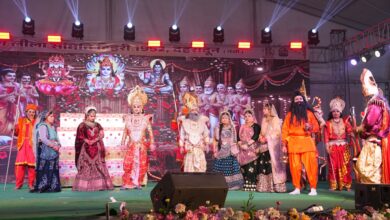 ढोल-दमाऊ की गूंज में निकली भव्य राम बारात, दशरथ–कैकेयी संवाद ने किया भावविभोर; ‘सर्वधर्म सद्भाव दिवस’ के रूप में मना रामलीला महोत्सव का चतुर्थ दिवस! ढोल-दमाऊ की गूंज में निकली भव्य राम बारात, दशरथ–कैकेयी संवाद ने किया भावविभोर; ‘सर्वधर्म सद्भाव दिवस’ के रूप में मना रामलीला महोत्सव का चतुर्थ दिवस!